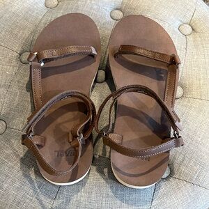 COPY - Teva Slim Strap Leather Sandals